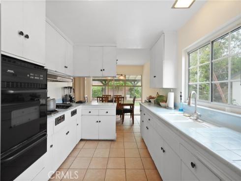 1613 E Wellington Avenue, Santa Ana, CA