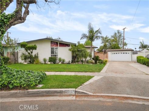 1613 E Wellington Avenue, Santa Ana, CA