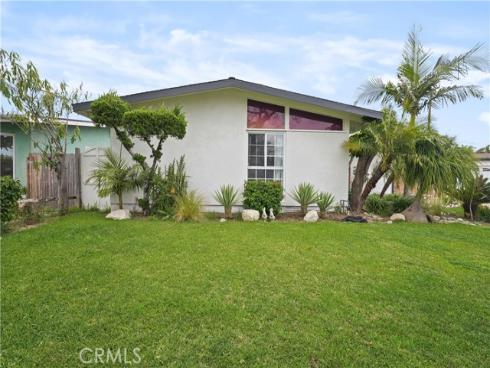 1613 E Wellington Avenue, Santa Ana, CA