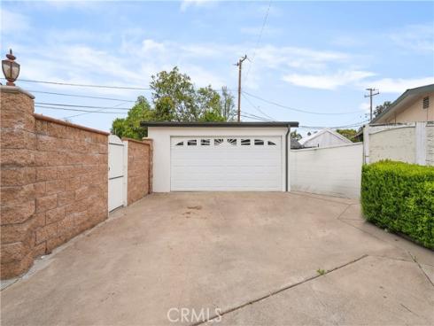 1613 E Wellington Avenue, Santa Ana, CA