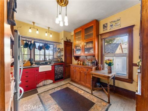 1106 North Spurgeon Street , Santa Ana, CA