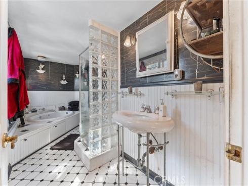 1106 North Spurgeon Street , Santa Ana, CA