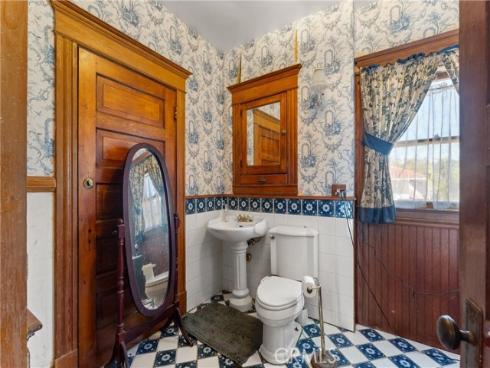 1106 North Spurgeon Street , Santa Ana, CA