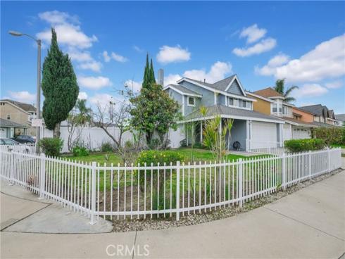 3028 Mary Cmn , Santa Ana, CA
