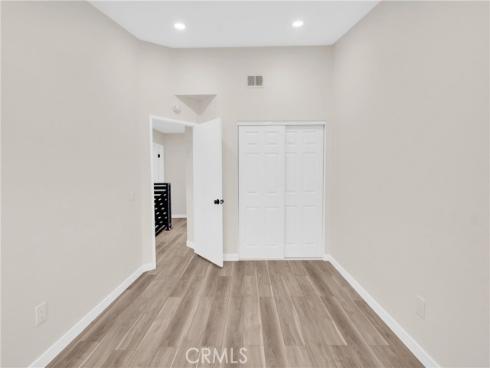 3028 Mary Cmn , Santa Ana, CA