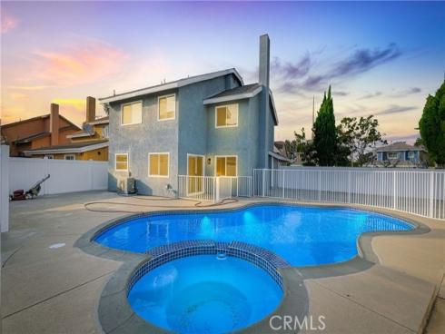 3028  Mary Cmn  , Santa Ana, CA