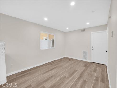 3028 Mary Cmn , Santa Ana, CA