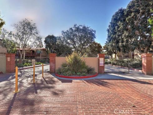 1010  Macarthur  16  Boulevard, Santa Ana, CA