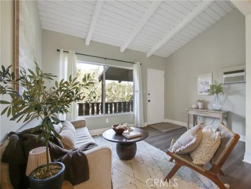 1010 W Macarthur 66 Boulevard, Santa Ana, CA