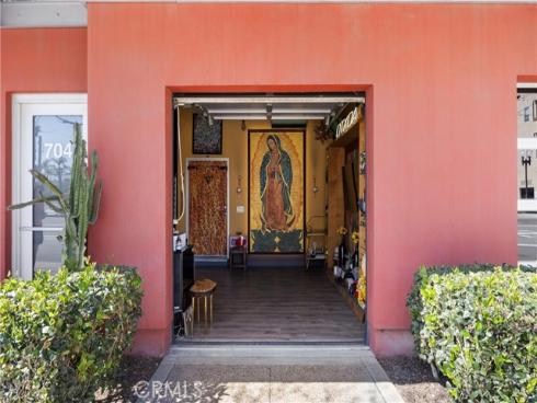 704 N Santiago Street, Santa Ana, CA