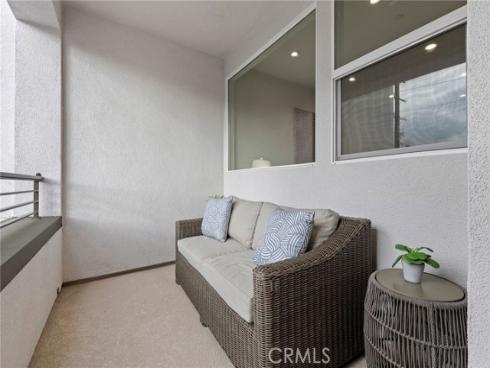 617 S Lyon Street, Santa Ana, CA