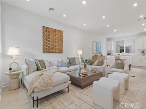 617 S Lyon Street, Santa Ana, CA