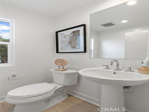 617 S Lyon Street, Santa Ana, CA