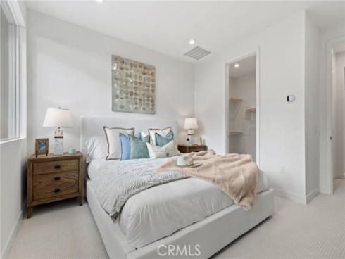 617 S Lyon Street, Santa Ana, CA