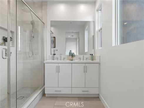 617 S Lyon Street, Santa Ana, CA