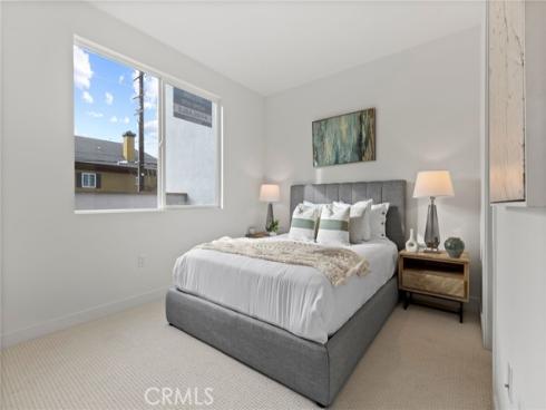 617 S Lyon Street, Santa Ana, CA