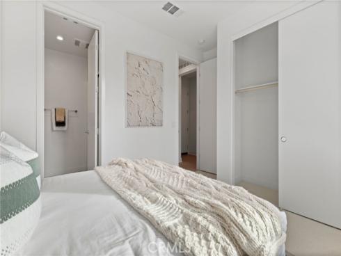 617 S Lyon Street, Santa Ana, CA