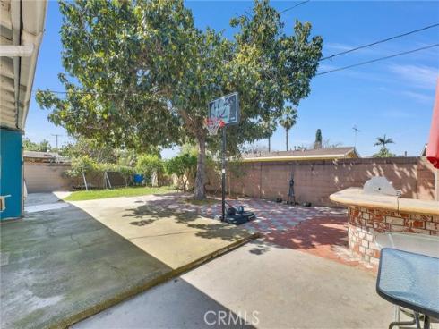 2042 S Spruce   Street, Santa Ana, CA