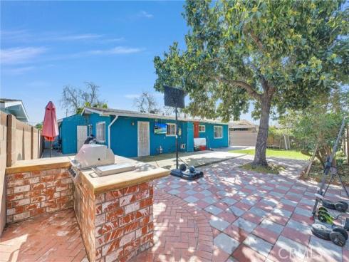 2042 S Spruce   Street, Santa Ana, CA