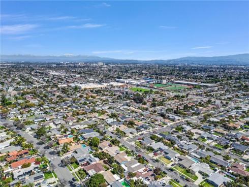 2042 S Spruce   Street, Santa Ana, CA