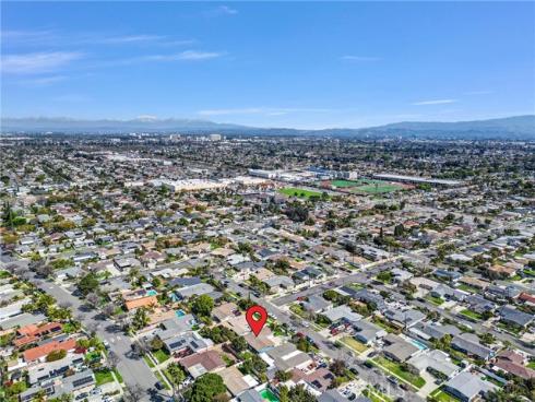 2042 S Spruce   Street, Santa Ana, CA