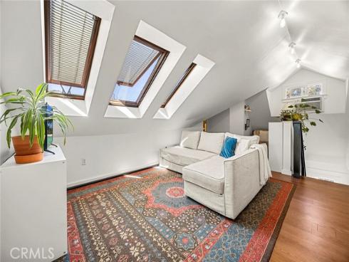 1330 S Broadway , Santa Ana, CA