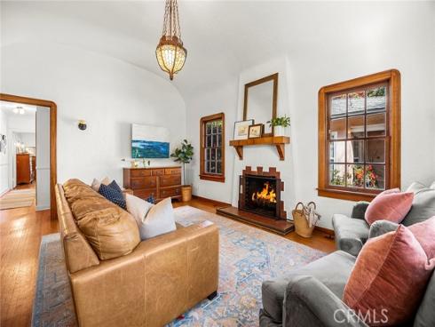 1330 S Broadway , Santa Ana, CA