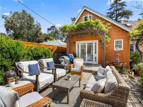 1330 S Broadway , Santa Ana, CA