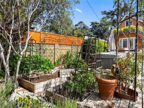 1330 S Broadway , Santa Ana, CA