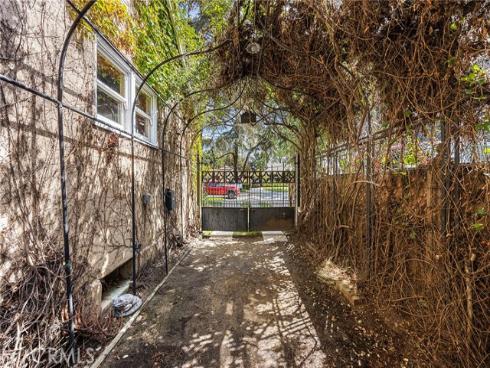 1330 S Broadway  , Santa Ana, CA