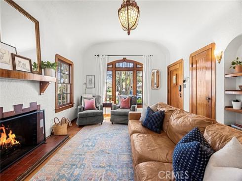 1330 S Broadway , Santa Ana, CA