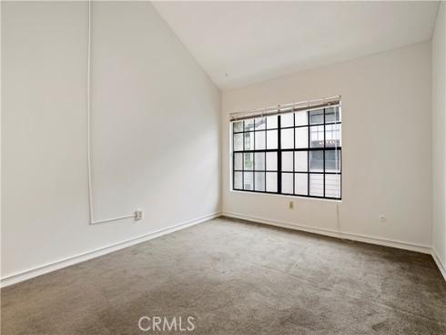 2512 W Macarthur B Boulevard, Santa Ana, CA