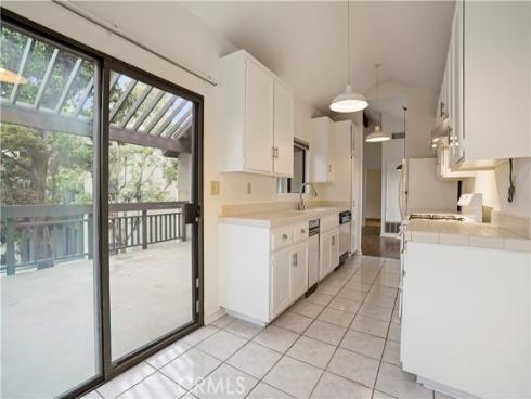 2512 W Macarthur B Boulevard, Santa Ana, CA