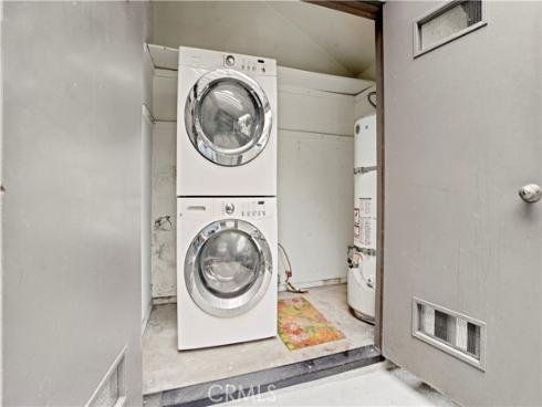 2512 W Macarthur B Boulevard, Santa Ana, CA