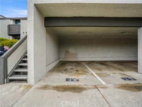 2512 W Macarthur B Boulevard, Santa Ana, CA