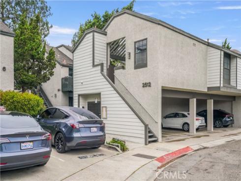 2512 W Macarthur B Boulevard, Santa Ana, CA