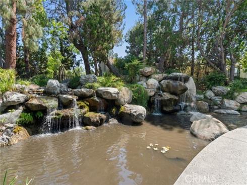 2512 W Macarthur B Boulevard, Santa Ana, CA