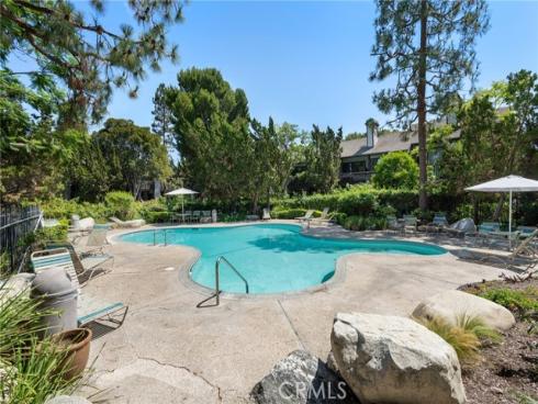 2512 W Macarthur B Boulevard, Santa Ana, CA