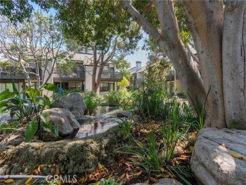 2512 W Macarthur B Boulevard, Santa Ana, CA