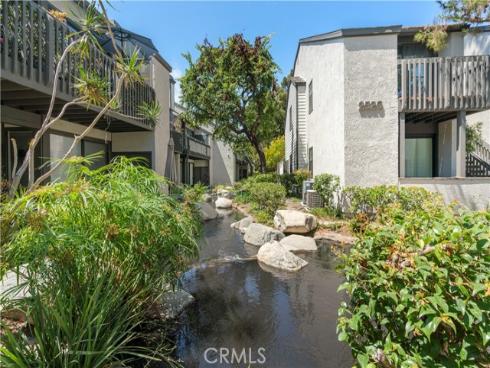 2512 W Macarthur B Boulevard, Santa Ana, CA