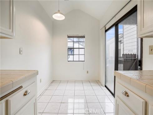 2512 W Macarthur B Boulevard, Santa Ana, CA