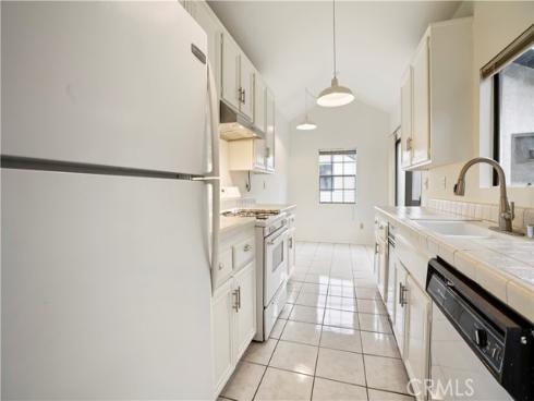 2512 W Macarthur B Boulevard, Santa Ana, CA