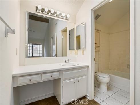 2512 W Macarthur B Boulevard, Santa Ana, CA