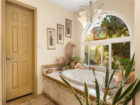 433 W Santa Clara Avenue, Santa Ana, CA