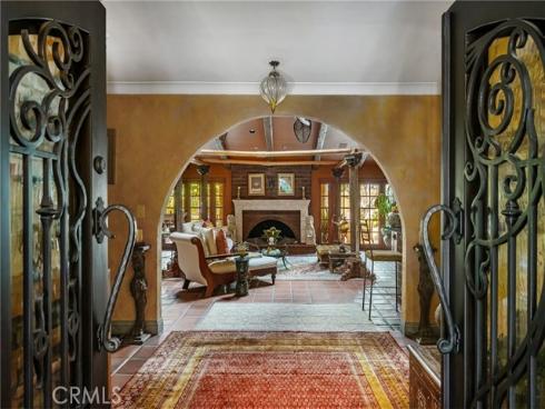 433 W Santa Clara Avenue, Santa Ana, CA