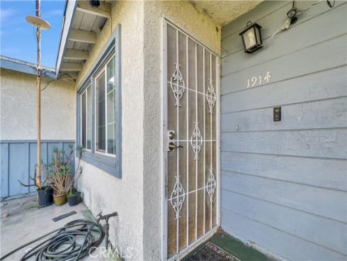 1914  Center Street  , Santa Ana, CA