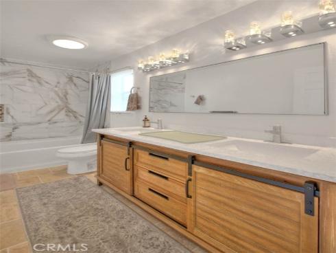 4018 W 5th J Street, Santa Ana, CA