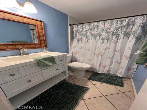 521 S Lyon 45 Street, Santa Ana, CA