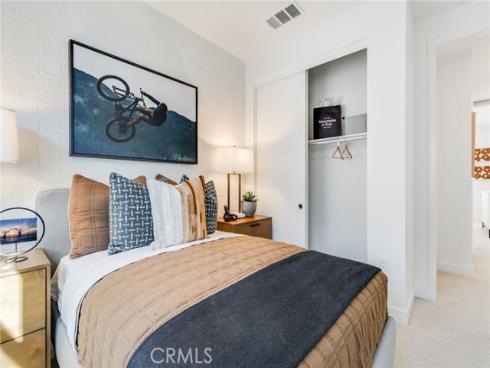 627 S Lyon Street, Santa Ana, CA