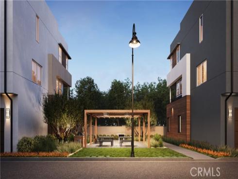 627 S Lyon   Street, Santa Ana, CA